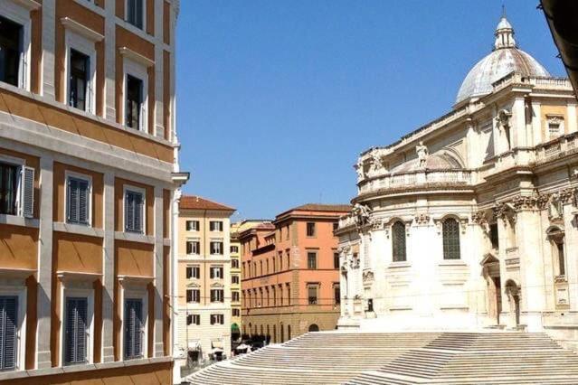 La Dolce Vita - Luxury Colosseum Boutique Apartment Řím Exteriér fotografie